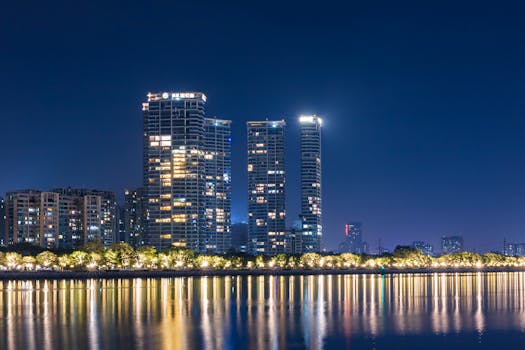 重庆市委常委会通报胡衡华被查情况；全市坚决拥护中央决定，纵深推进自我革命。