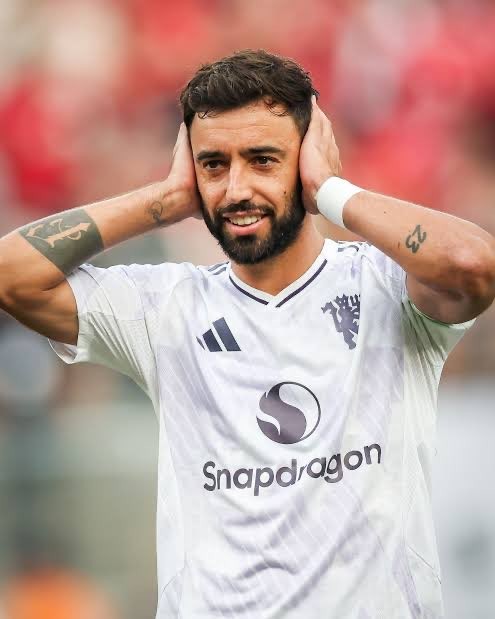  布鲁诺·费尔南德斯点球建功，英超进球数追平台阶传奇坎通纳。 体育新闻