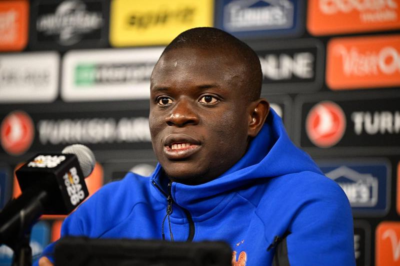 赛场背后的老兵心态：为何坎特能从核心蜕变为团队基石？ 体育新闻