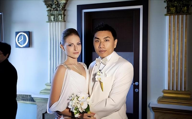  11载光阴与豪宅幻影的终结：深度解析跨国婚姻的崩塌逻辑 情感心理