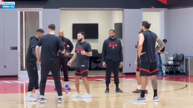  【战术深度】无主控体系的底层逻辑：火箭为何敢赌一场“没有控卫的篮球” 体育新闻