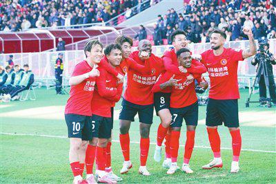 战术裂变：辽宁铁人升班马属性下的四轮逆袭密码 体育新闻