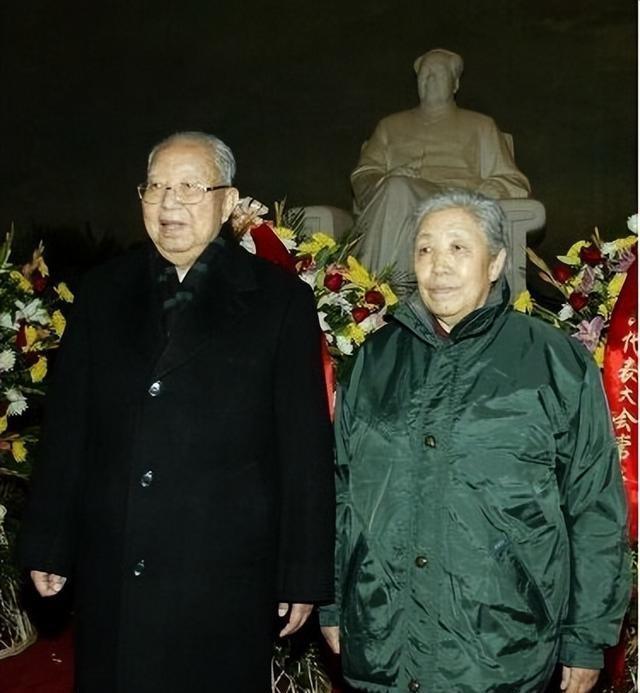  华国锋夫人韩芝俊的“低调生存哲学”：一个特殊家庭的边界管理智慧 文化旅游